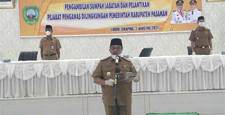 Bupati Pasaman Lantik 56 Pejabat Pengawas