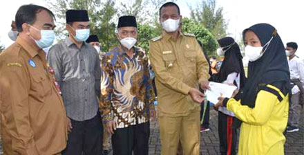 Sebanyak 67 Mahasiswa Sagasaja Terima Beasiswa Baznas Pariaman