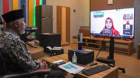 Mahyeldi saat webinar millenial enterpreneur melalui sekolah