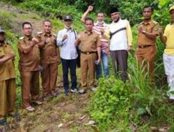 Wabup Pessel Tinjau Lahan Rencana Pembangunan Pondok Pesantren di Batang Kapas