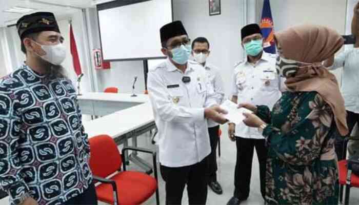 Yayasan Dar el-Iman Kota Padang Bantu Pegawai Sukarela dan Petugas Sosial Masyarakat