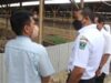 Gubernur Sumbar, Audy Joinaldy Saat Mengunjungi Peternakan Ayam Kampung Dan Itik Mato Aia Jaya Farm Di Padang Pariaman
