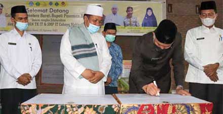 Gubernur Sumbar, Mahyeldi resmikan TK IT dan SMP IT Cahaya Mekkah di Simpang Ampek, Kabupaten Pasaman Barat