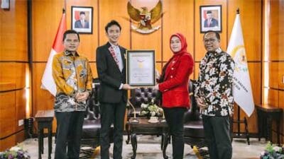 Jialyka Maharani Dianugerahi Rekor MURI Sebagai Anggota DPD dan MPR Termuda Sepanjang Sejarah