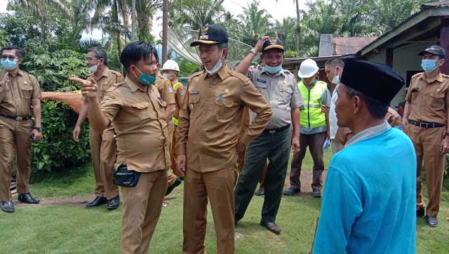 Tinjau-Pembangunan-Jalan-Panco