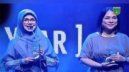 Fitri Kumala Sari Raih “Most Inspirational of The Year” Ruangguru Award 2021