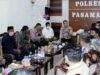 Kapolres AKBP. Fahmi Reza dalam rapat bersama pemilik dan pengelola objek wisata serta pemilik kafe dan restoran Kabupaten Pasaman