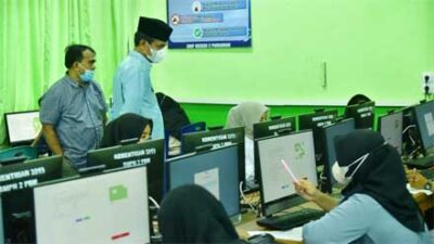 Anak-anak Pariaman Ikuti Ujian Masuk Telkom University Bandung