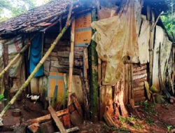 Miris! 4 Anak Yatim Piatu Tinggal di Rumah Tak Layak Huni