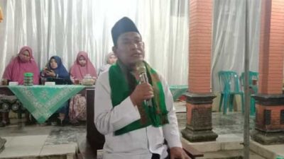 Warga Kalijambe Silaturahmi Bersama Kyai Ahmad Baedowi
