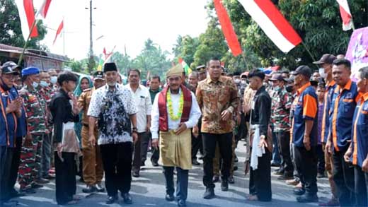 Tim Penilai Provinsi Kunjungi Desa Sipaku Area Kabupaten Asahan 1 Tim Penilai Kelurahan/Desa Terbaik Provinsi Sumatera Utara kunjungi Desa Sipaku Area, Kecamatan Simpang Empat, Kabupaten Asahan