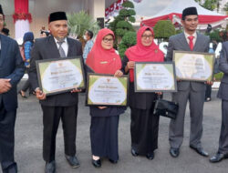 Disdukcapil Pasbar Juara 2 Dukcapil Kabupaten Terbaik Tingkat Sumbar