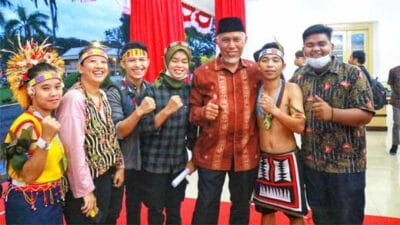 Gubernur Mahyeldi Tampung Aspirasi Aliansi Mentawai Bersatu, Janji Bahas UU Provinsi Sumbar