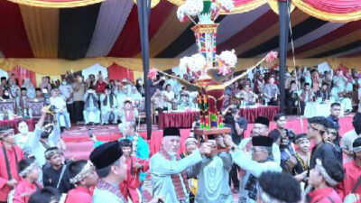 Pesona Hoyak Tabuik Pariaman, Festival Terbesar di Pesisir Sumatera