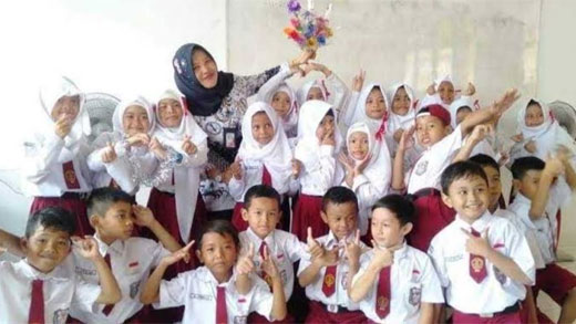 SD Petir 01 Jaksel Gelar Lomba Meriahkan HUT ke-77 RI