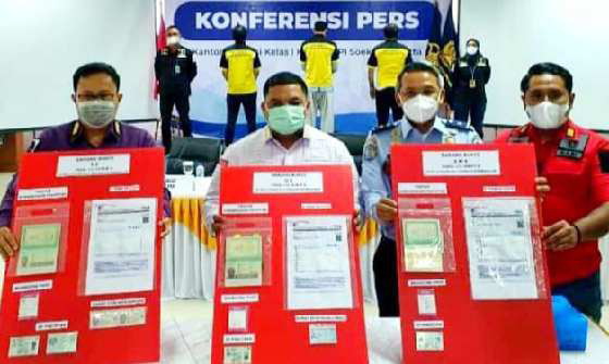 Gunakan Visa Palsu, Tiga WNA Pakistan Diamankan Pihak Imigrasi 1 Tiga WNA Pakistan Diamankan Pihak Imigrasi gegara Gunakan Visa Palsu