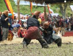 Tiupan Pupuik Tandai Mulainya Festival Baluluak Bajarami Nagari Kumango