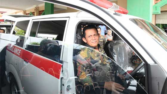 Gubernur Kepri Serahkan Hibah 23 Unit Kendaraan Operasional untuk Organisasi/ Yayasan se-Kota Batam 1 Gubernur Kepulauan Riau, H. Ansar Ahmad Menyerahkan Bantuan Kendaraan Hibah Pemerintah Provinsi Kepulauan Riau kepada Organisasi/ Yayasan Se-Kota Batam tahun 2022