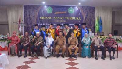 Mahasiswa Kebidanan STIKES Asy Syifa Kisaran Diwisuda