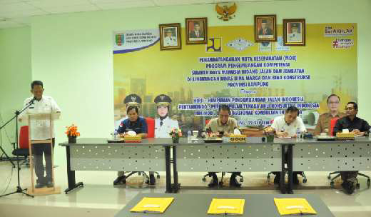 Ketua DPD HIPJI Way Kanan Hadiri Penandatanganan MoU Kompetensi SDM Bidang Jalan dan Jembatan