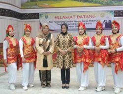 Perwosi Padang Panjang Juara 1 Senam Kreasi se-Sumbar