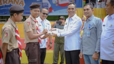 Program Kartu Identitas Anak dan Buku Simpanan Pelajar Dilaunching di SMPN 5 Gunung Talang