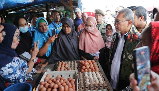 Mendag Zulkifli Hasan Tinjau Bapok di Pasar Cik Puan Pekanbaru 1 Menteri Perdagangan, Zulkifli Hasan Tinjau Bapok di Pasar Cik Puan Pekanbaru