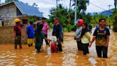 Pascabanjir Kota Solok, Anggota Dprd Rusdi Saleh Sambangi Warga