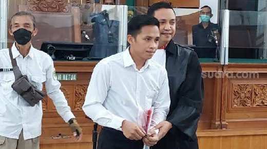 Sidang Perdana di Pengadilan Jakarta Selatan, Bharada E Sesali Atas Perbuatannya 1 Bharada Richard Eliezer Pudihang Lumiu (Bharada E) menjalani sidang perdana