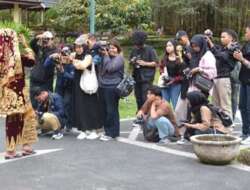 Ketika Anak-anak Milenial Meriahkan Lomba Fotografi di PDIKM Fashion Show