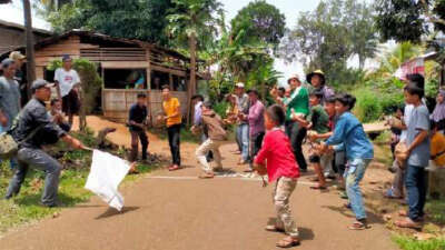 Sastri Andiko Lepas Pacu Itik di Nagari Sungai Kamuyang