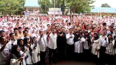 Ketika Gubernur Kepri Tinjau Skrining PTM dan Kesehatan Jiwa SMAN 2 Tanjungpinang