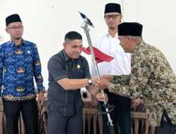 Beny Yusrial Serahkan Pokir Peningkatan Ekonomi Masyarakat Aur Kuning, Wako Bukittinggi Beri Apresiasi