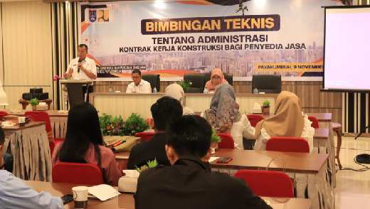 Dinas PUPR Payakumbuh Gelar Bimtek Tertib Administrasi Kontrak Kerja untuk Kontraktor dan Konsultan