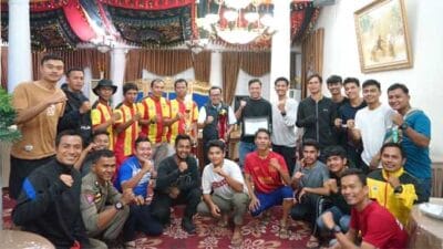 Juarai Turnamen Pitalo Cup I, Bupati Tanah Datar Jamu Tim Sepak Bola Pemda