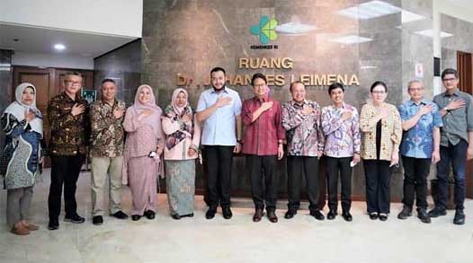 Fadly Amran bersama Menteri Kesehatan