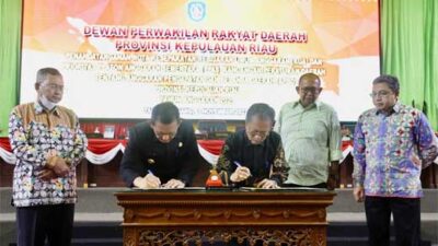 Gubernur dan Pimpinan DPRD Kepri Tandatangani Nota Kesepakatan KUA-PPAS 2023