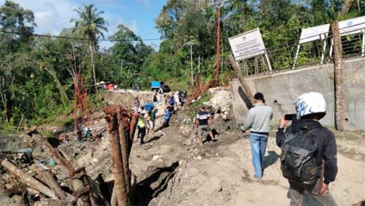 Jalan Provinsi Menuju Nias Barat Putus, Bupati: Masyarakat Butuh Perhatian Gubsu 1 Jalan Provinsi Menuju Nias Barat Putus