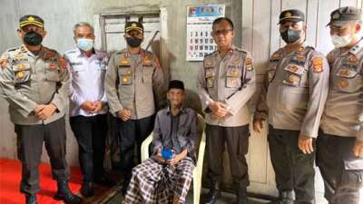 Respon Cepat Laporan Masyarakat, Kapolres Lampung Utara Kunjungi Warga Yang Sakit