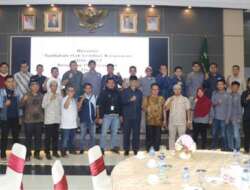 Terima Serikat Pekerja Aqua Grup Solok, Gubernur Sumbar Kembali Tegaskan Berpedoman pada Aturan