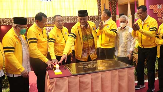 Lapangan Atletik Standar Nasional Pertama di Luar Jawa di UNP