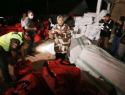 Mensos Terjun Langsung Pastikan Penyaluran Logistik untuk Korban Gempa Cianjur Aman