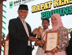 Nakes Teladan Nasional Padang Pariaman dan Pasaman Dapat Hadiah Umrah dari Gubernur Sumbar