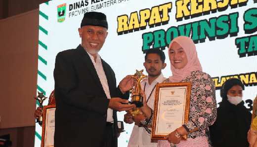 Tenaga Kesehatan Teladan Nasional Padang Pariaman dan Pasaman Dapat Hadiah Umrah dari Gubernur Sumbar