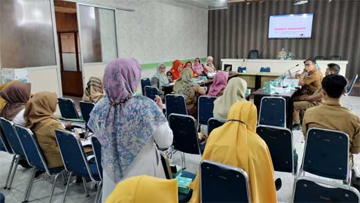 Laporan akhir penelitian Poltekes Kemenkes Padang Prodi D3 Kebidanan Bukittinggi di Payakumbuh di Aula Bappeda