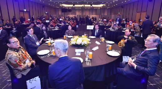 Puan Maharani Dijamu Makan Malam Wali Kota Busan