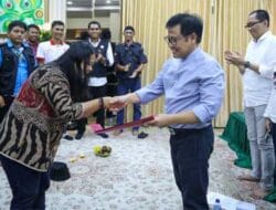 Ratusan Buruh Geruduk Rumah Dinas Cak Imin, Ada Apa?