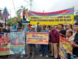 Dana RTLH Tak Bisa Cair, Ribuan Warga Miskin Kepung Kantor Bupati Purworejo