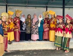 TP PKK Nagari Sinuruik Gelar Lomba Makanan Tradisional Nasi Kunyik Singgang Ayam