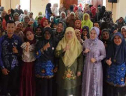 Ketika Ummi Harneli Berikan Edukasi dan Promosi Keamanan Pangan di Padang Panjang